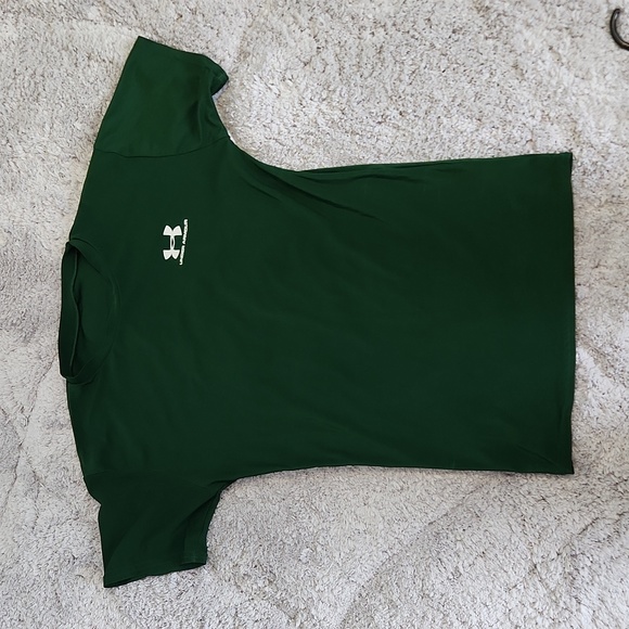 Under Armour stretchy lightweight T-shirt Size medium - Picture 1 of 4